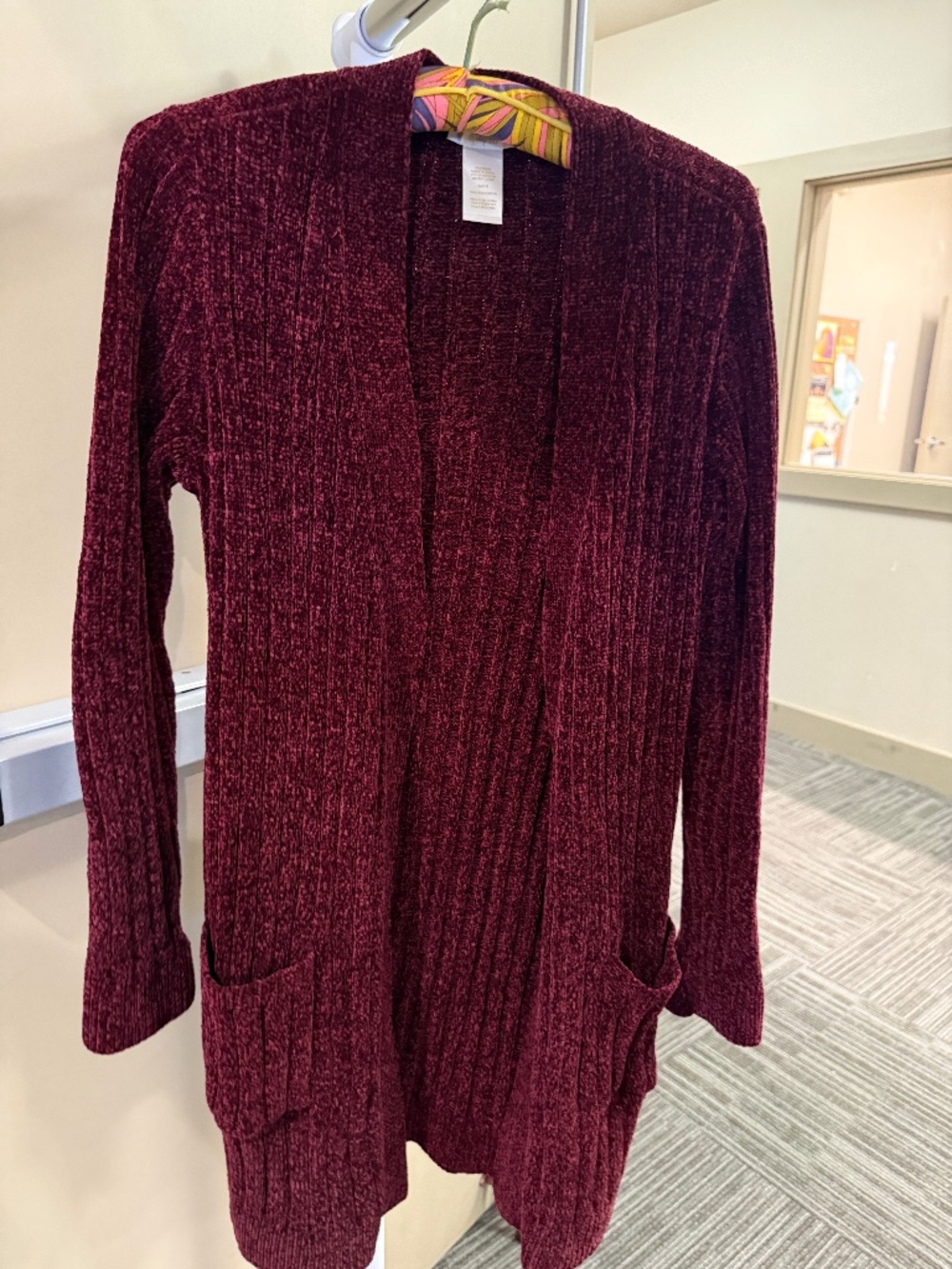 Burgandy long-sleeved sweater coat